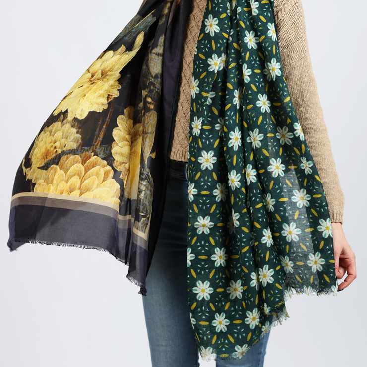 Dalia - wool and silk scarf